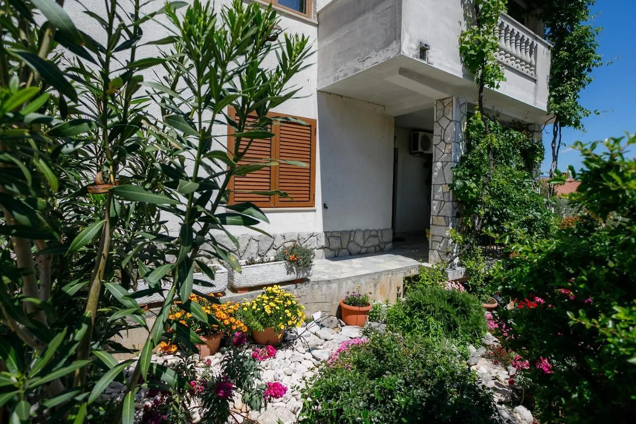 Apartments Jagoda Vrbnik  Vrbnik (Primorje-Gorski Kotar)